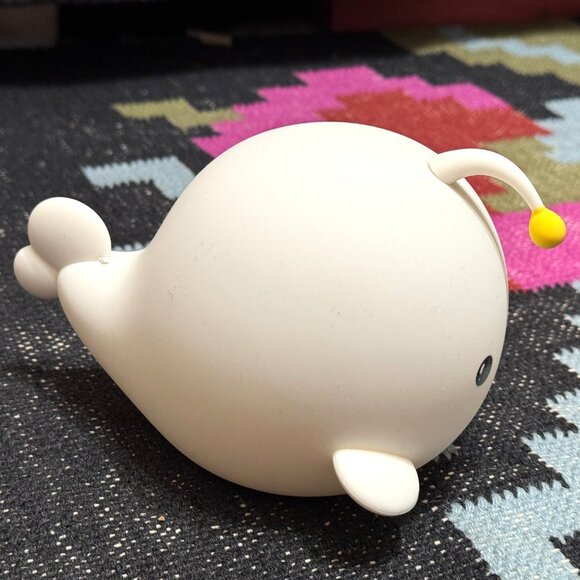 Night Light Squish Color-Changing Silicone Light, White Bubble Fish - Picture 3 of 16